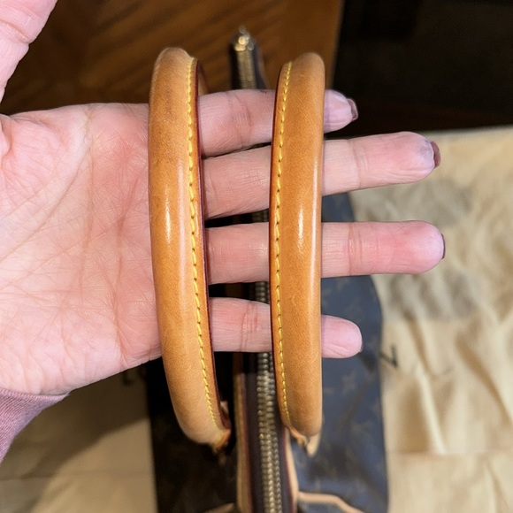 AUTHENTIC LOUIS VUITTON TIVOLI PM SIZE - Picture 6 of 13